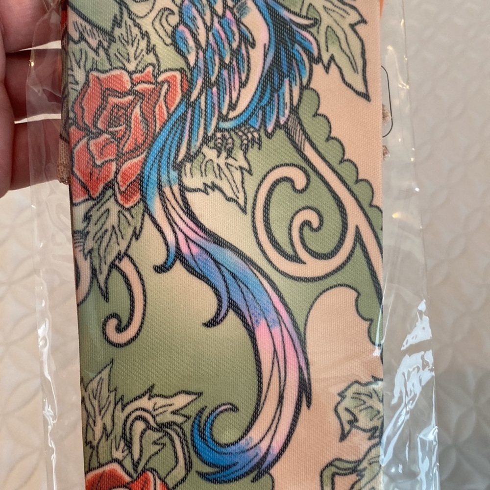 Holiday Inspirations Tattoo Sleeves 1 pair New - Picture 8 of 9